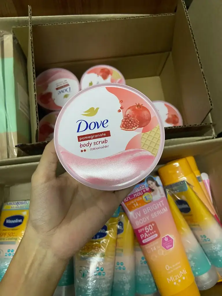 Dove Body Scrub Pomegranate 280g (TH)